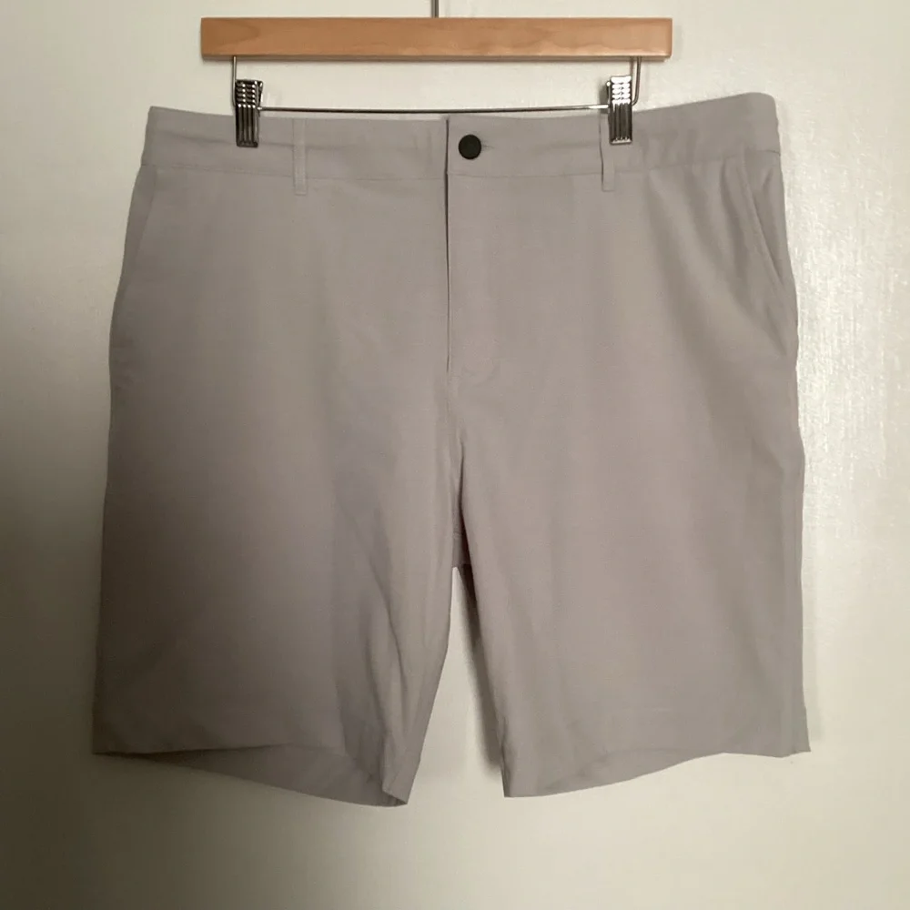 Faherty Men's Belt Loop All Day Short in Stone